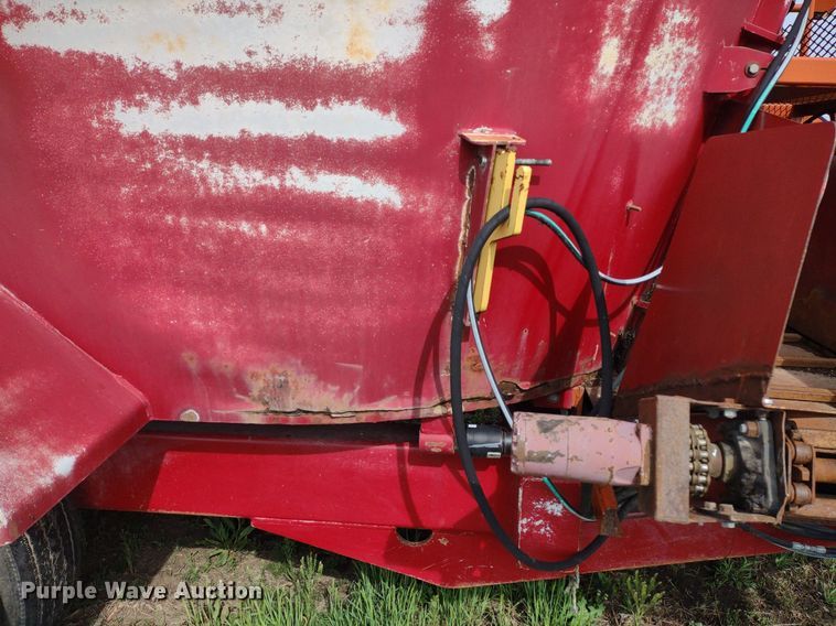 image for item DQ1717 Supreme 900T  feed grinder/mixer