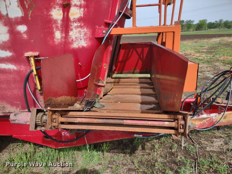 image for item DQ1717 Supreme 900T  feed grinder/mixer