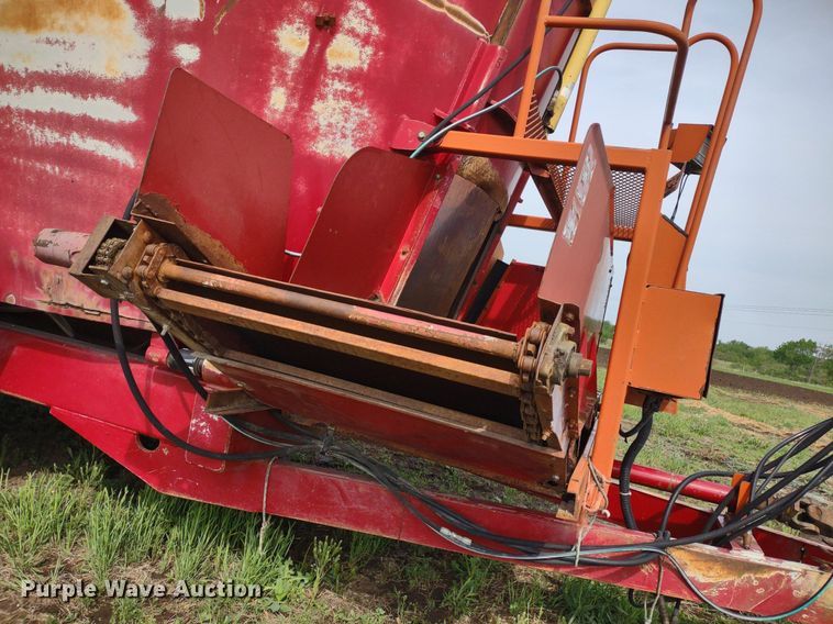 image for item DQ1717 Supreme 900T  feed grinder/mixer