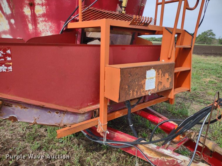 image for item DQ1717 Supreme 900T  feed grinder/mixer