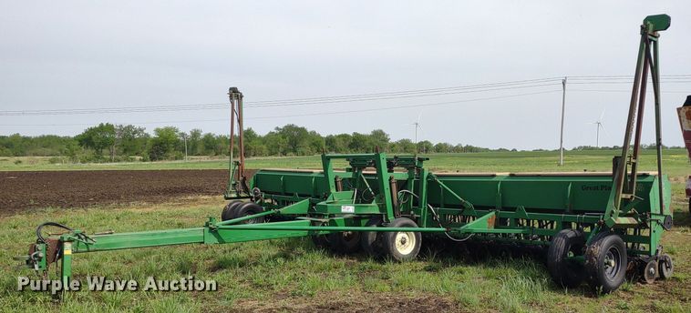 image for item DQ1718 Great Plains 2SF30-4408930131  grain drill