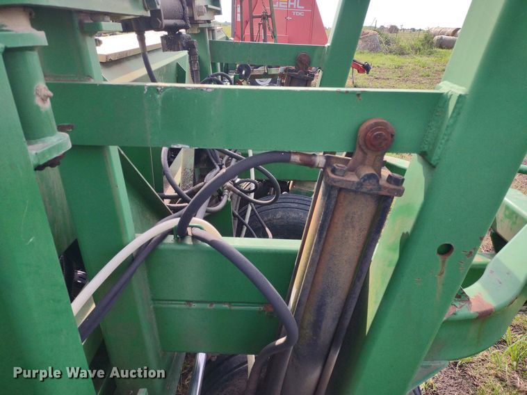 image for item DQ1718 Great Plains 2SF30-4408930131  grain drill