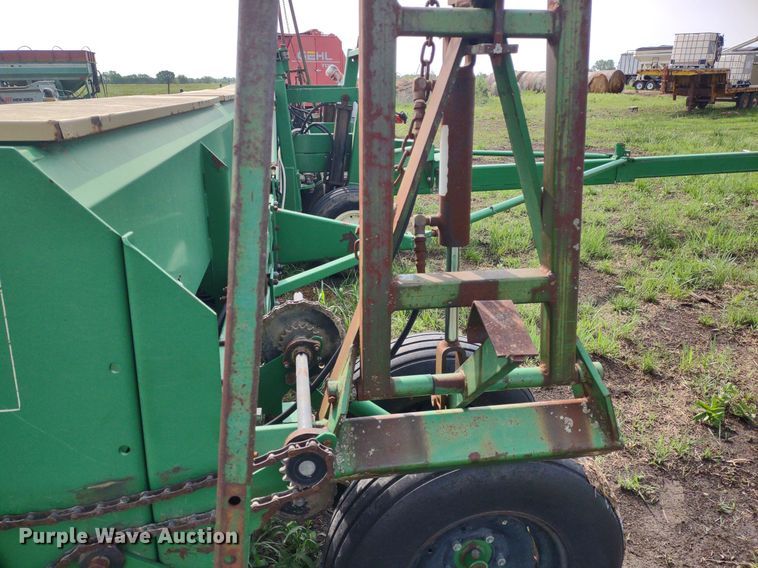 image for item DQ1718 Great Plains 2SF30-4408930131  grain drill