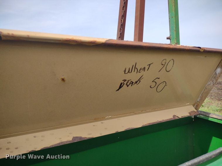 image for item DQ1718 Great Plains 2SF30-4408930131  grain drill