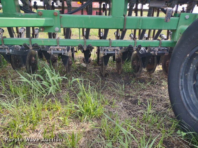 image for item DQ1718 Great Plains 2SF30-4408930131  grain drill