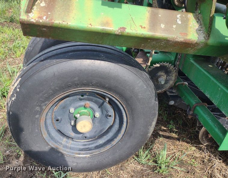 image for item DQ1718 Great Plains 2SF30-4408930131  grain drill