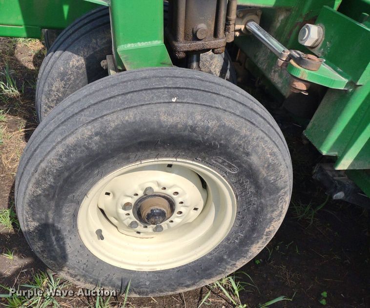 image for item DQ1718 Great Plains 2SF30-4408930131  grain drill