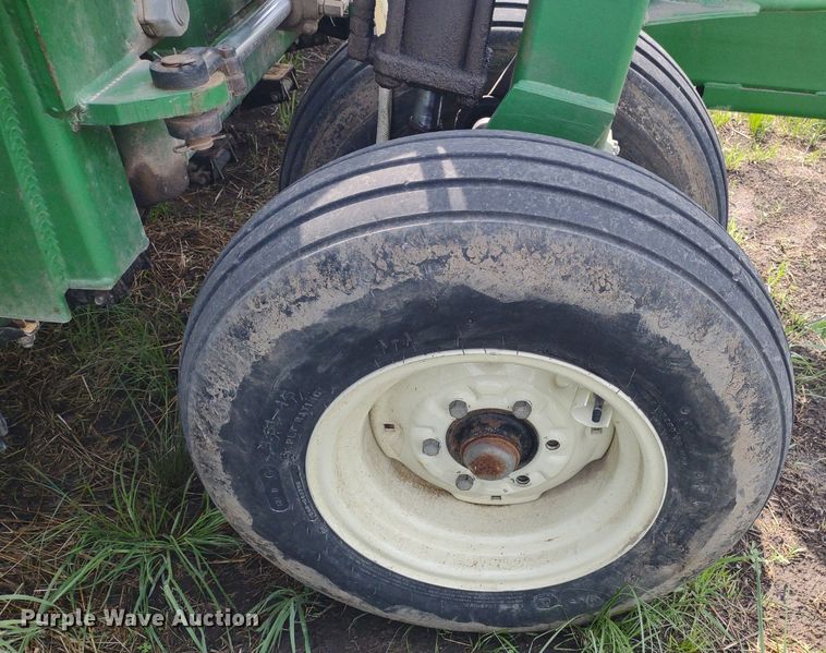 image for item DQ1718 Great Plains 2SF30-4408930131  grain drill