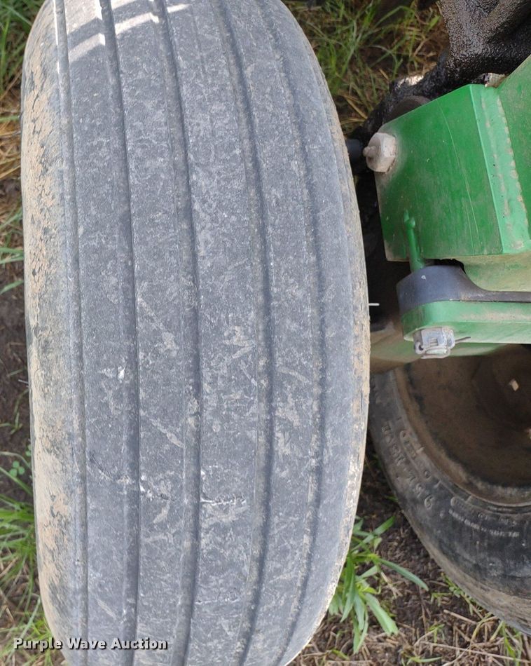 image for item DQ1718 Great Plains 2SF30-4408930131  grain drill