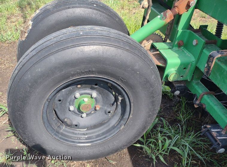 image for item DQ1718 Great Plains 2SF30-4408930131  grain drill