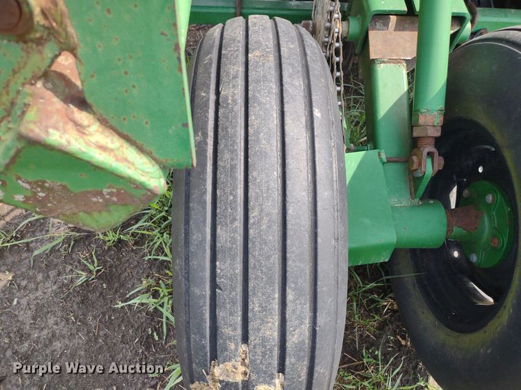 image for item DQ1718 Great Plains 2SF30-4408930131  grain drill