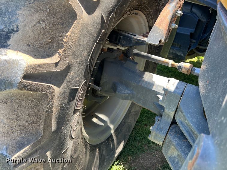 image for item DR5575 2014 Challenger MT585D  MFWD tractor