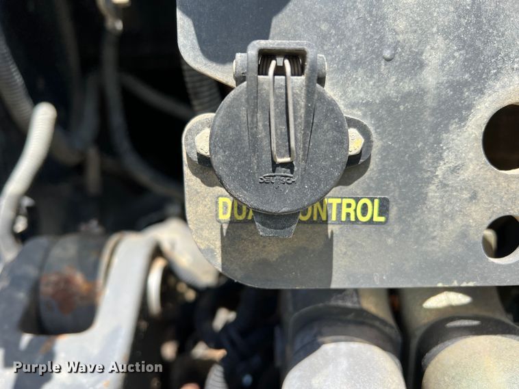 image for item DR5575 2014 Challenger MT585D  MFWD tractor