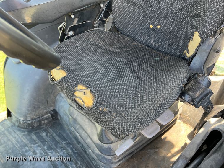 image for item DR5575 2014 Challenger MT585D  MFWD tractor