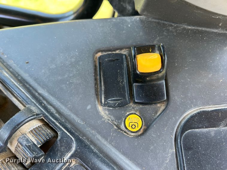 image for item DR5575 2014 Challenger MT585D  MFWD tractor