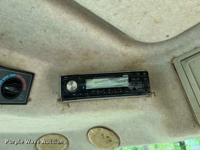 image for item DR5575 2014 Challenger MT585D  MFWD tractor