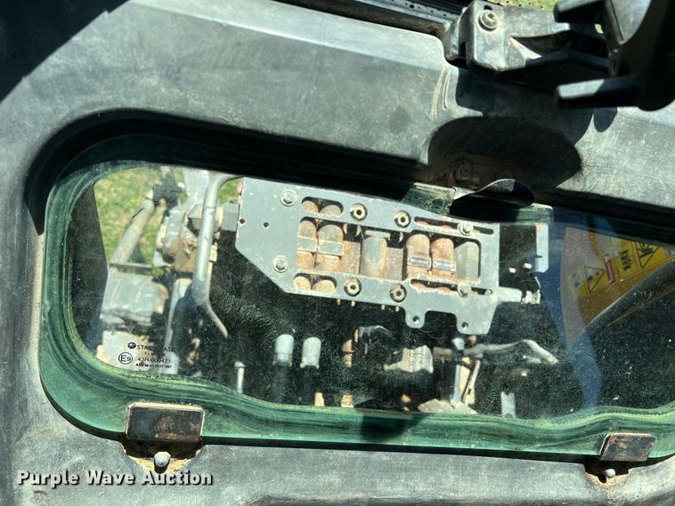 image for item DR5575 2014 Challenger MT585D  MFWD tractor