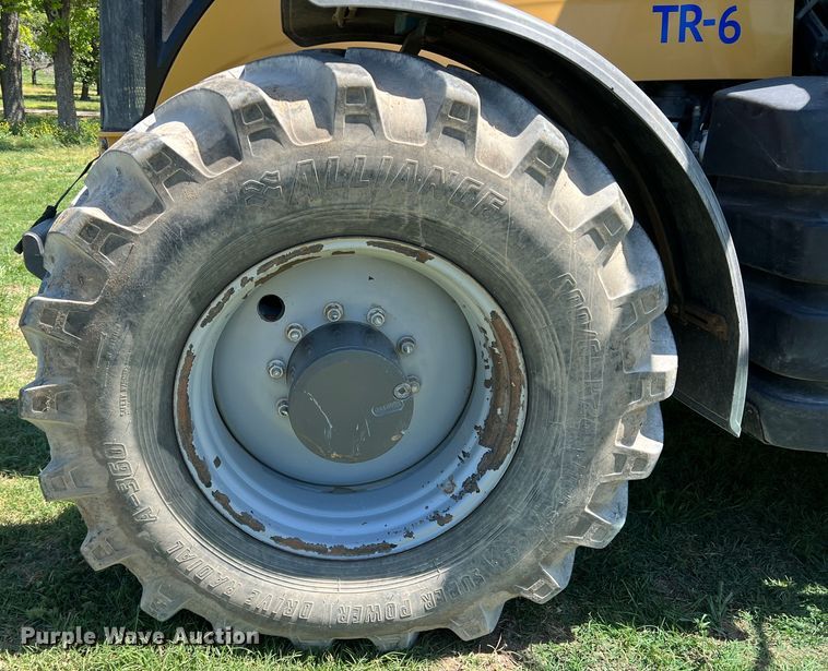 image for item DR5575 2014 Challenger MT585D  MFWD tractor