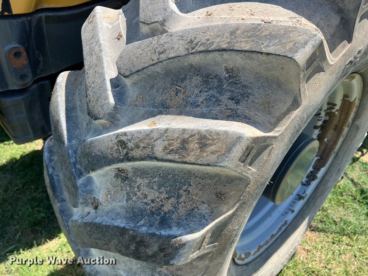 image for item DR5575 2014 Challenger MT585D  MFWD tractor