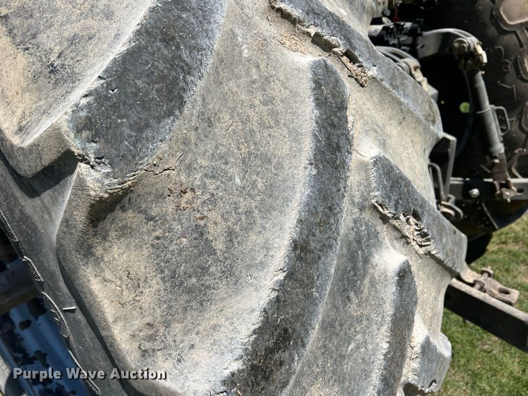 image for item DR5575 2014 Challenger MT585D  MFWD tractor