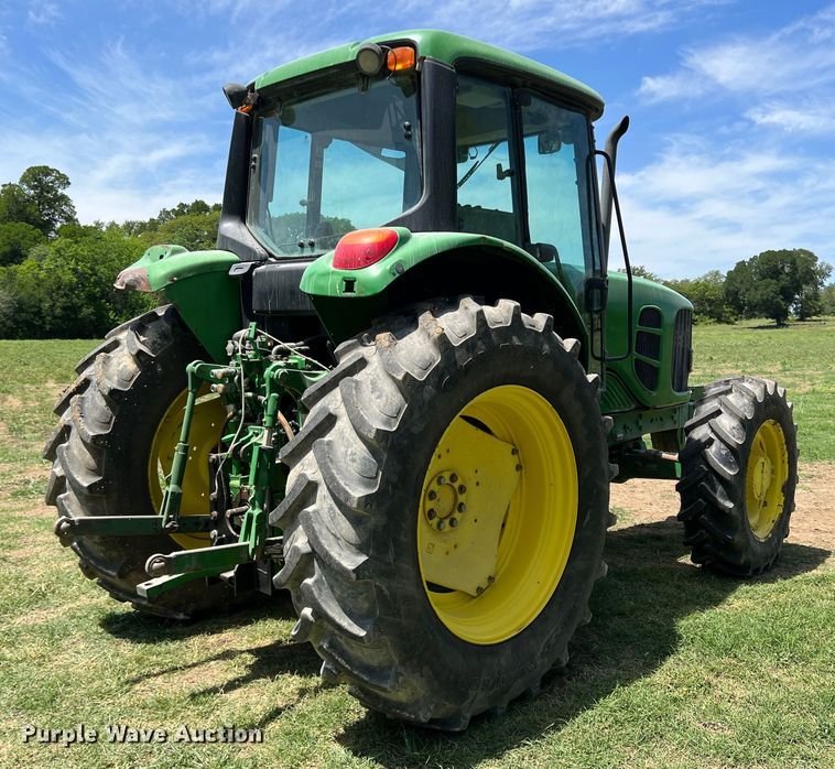 image for item DR5577 2009 John Deere 7130  MFWD tractor