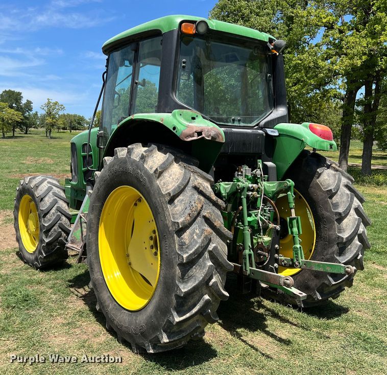 image for item DR5577 2009 John Deere 7130  MFWD tractor
