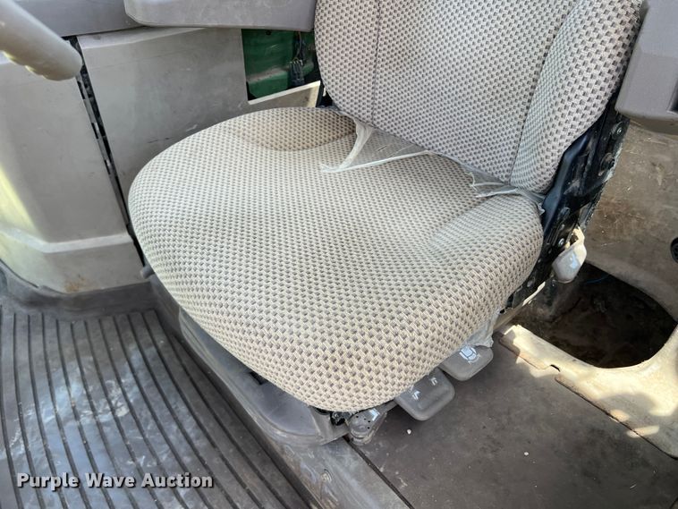 image for item DR5577 2009 John Deere 7130  MFWD tractor