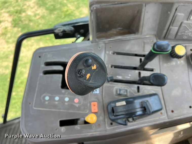 image for item DR5577 2009 John Deere 7130  MFWD tractor