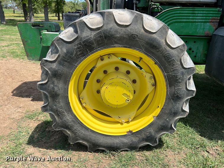 image for item DR5577 2009 John Deere 7130  MFWD tractor