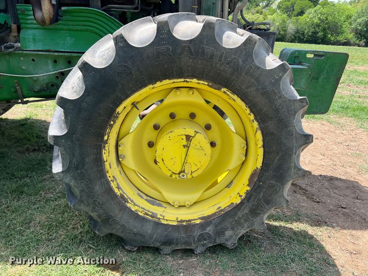 image for item DR5577 2009 John Deere 7130  MFWD tractor