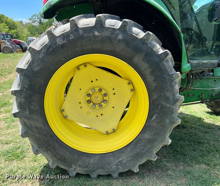 image for item DR5577 2009 John Deere 7130  MFWD tractor