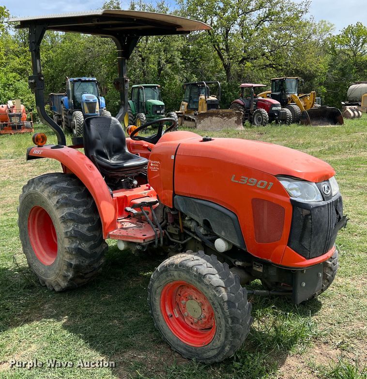image for item DR5581 Kubota L3901  MFWD tractor
