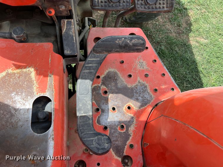 image for item DR5581 Kubota L3901  MFWD tractor