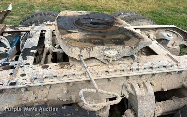 image for item DR5584 1999 Peterbilt 379  semi truck