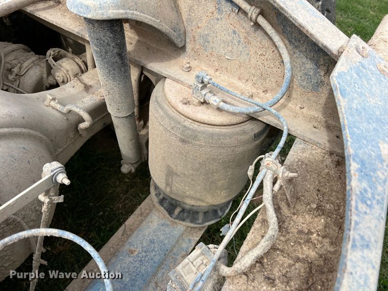 image for item DR5584 1999 Peterbilt 379  semi truck