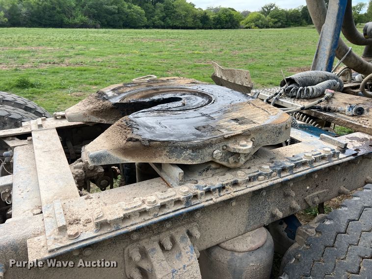 image for item DR5584 1999 Peterbilt 379  semi truck