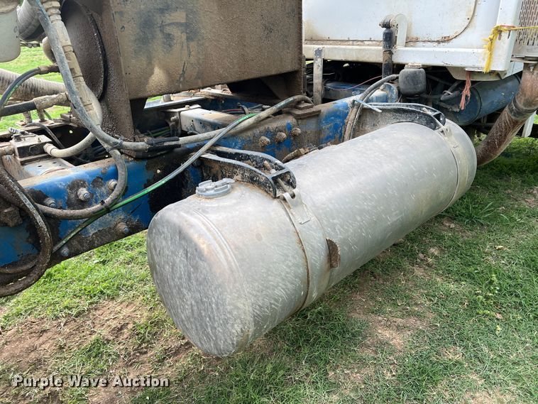 image for item DR5584 1999 Peterbilt 379  semi truck