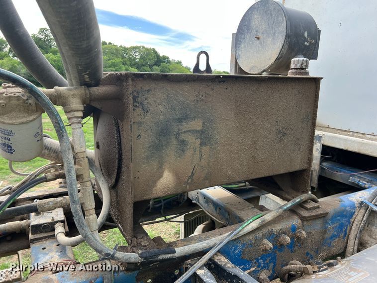 image for item DR5584 1999 Peterbilt 379  semi truck