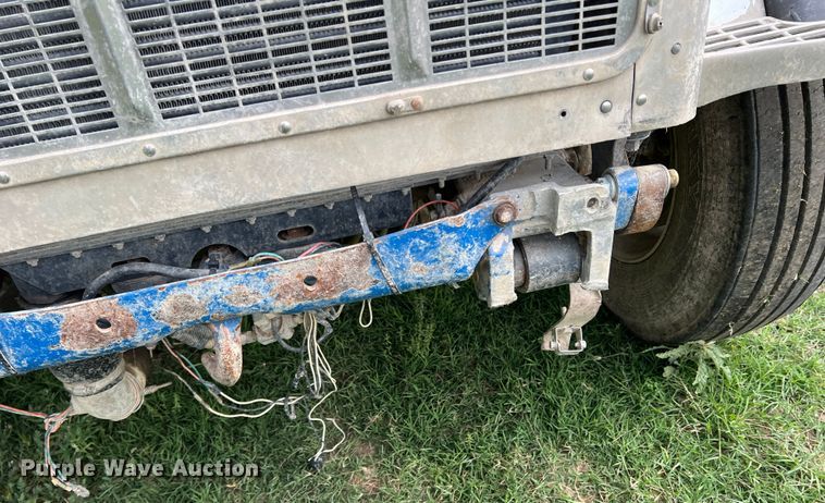 image for item DR5584 1999 Peterbilt 379  semi truck