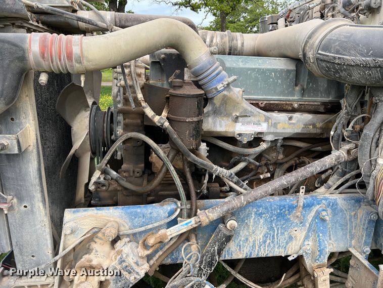 image for item DR5584 1999 Peterbilt 379  semi truck