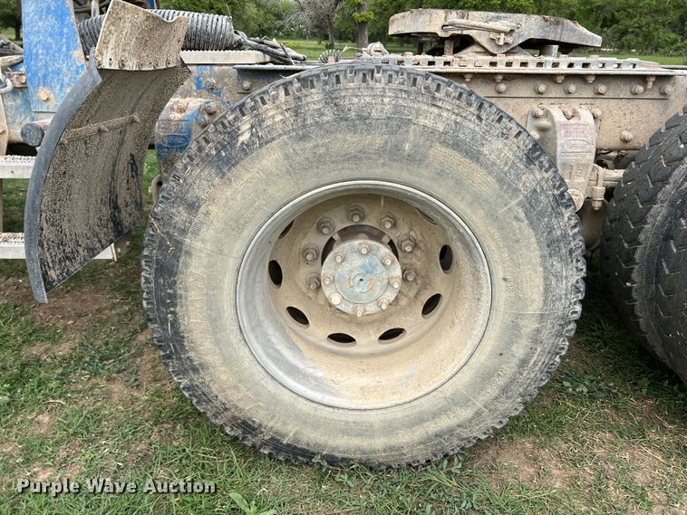 image for item DR5584 1999 Peterbilt 379  semi truck