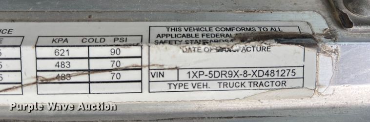 image for item DR5584 1999 Peterbilt 379  semi truck