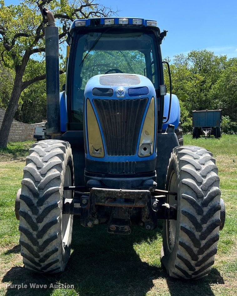 image for item DR5588 New Holland TG305  MFWD tractor
