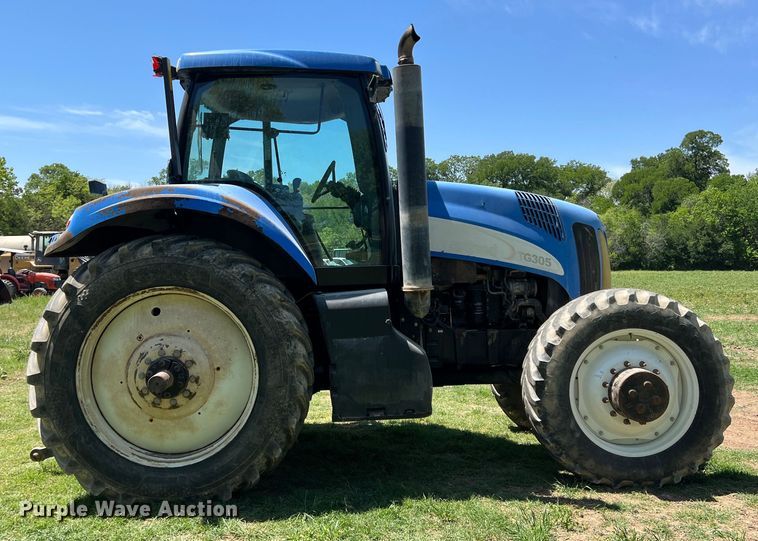 image for item DR5588 New Holland TG305  MFWD tractor