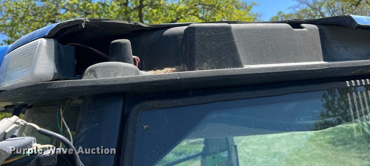 image for item DR5588 New Holland TG305  MFWD tractor