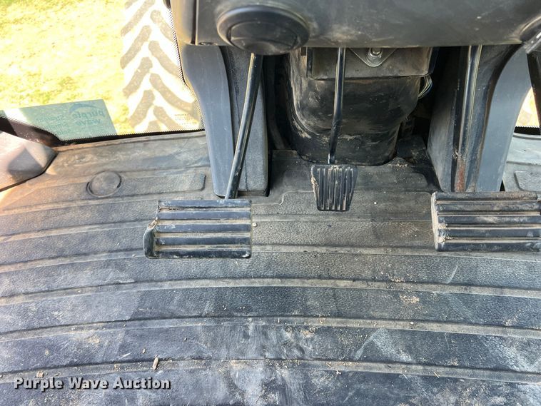 image for item DR5588 New Holland TG305  MFWD tractor