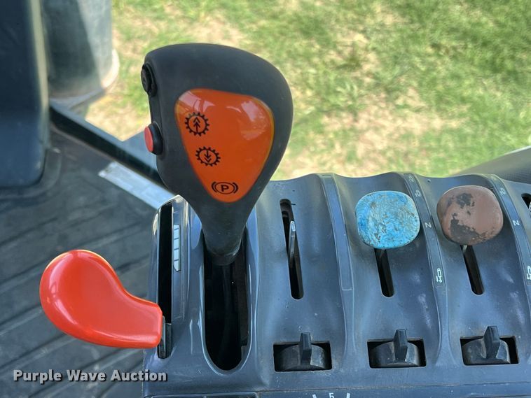 image for item DR5588 New Holland TG305  MFWD tractor