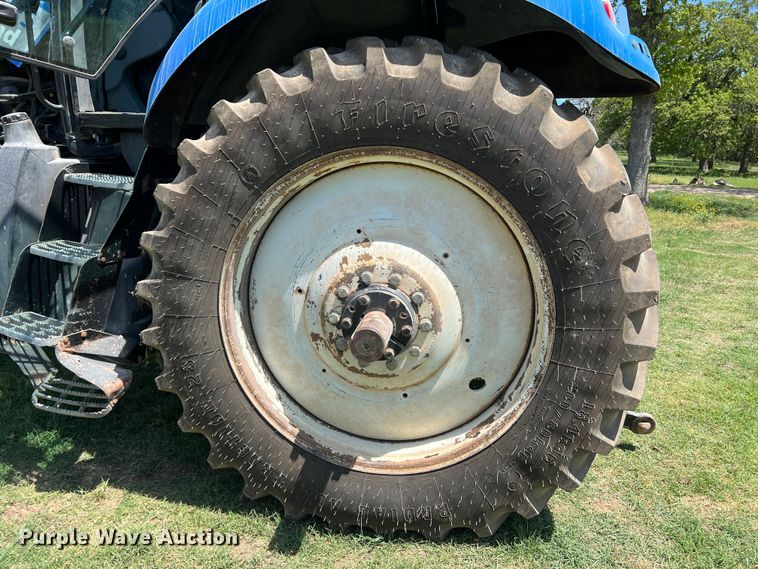 image for item DR5588 New Holland TG305  MFWD tractor