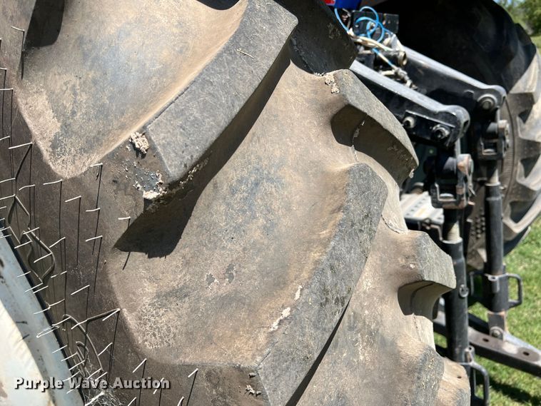 image for item DR5588 New Holland TG305  MFWD tractor