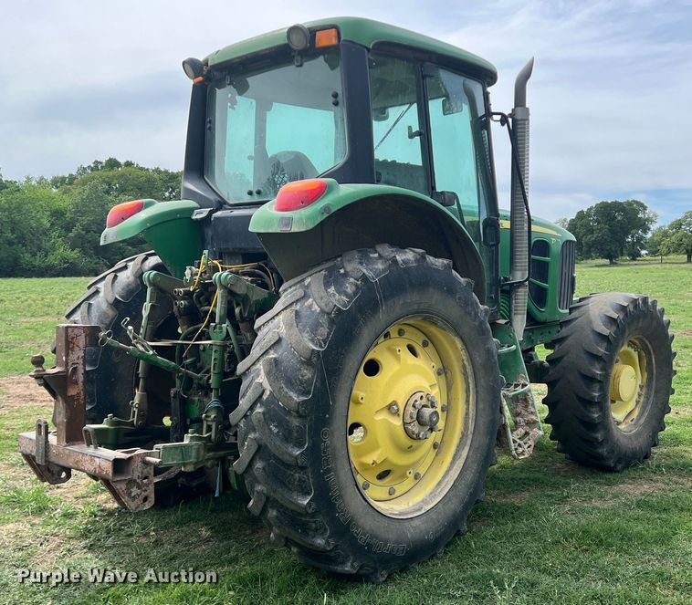 image for item DR5591 2008 John Deere 7330  MFWD tractor